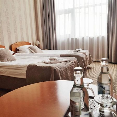 Hotel Polonez Krakow Bagian luar foto